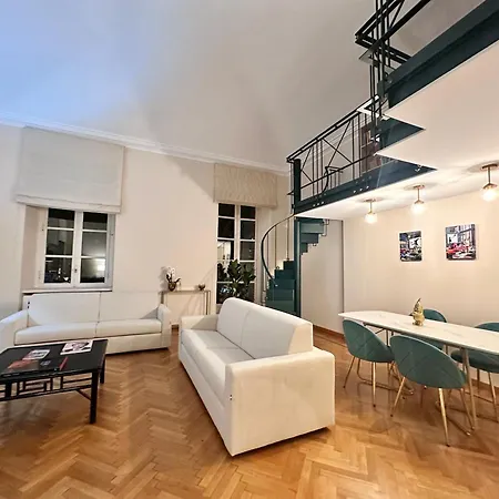 La Casa Di Famiglia - Elegante Immobile Di Prestigio In Centro Turim