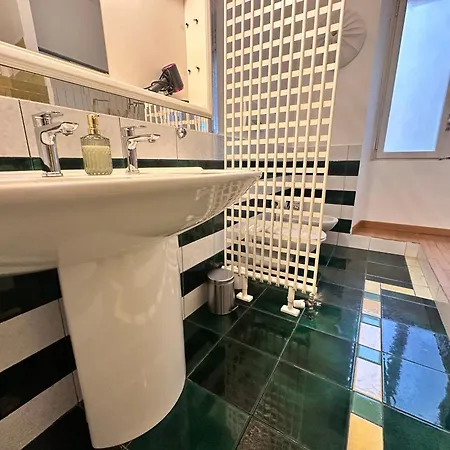 La Casa Di Famiglia - Elegante Immobile Di Prestigio In Centro Turim