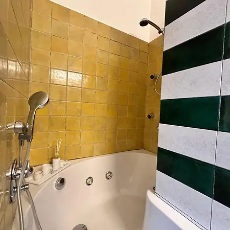 La Casa Di Famiglia - Elegante Immobile Di Prestigio In Centro Apartamento *