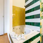 Apartment La Casa Di Famiglia - Luxury In Centre With Parking By A Porter *